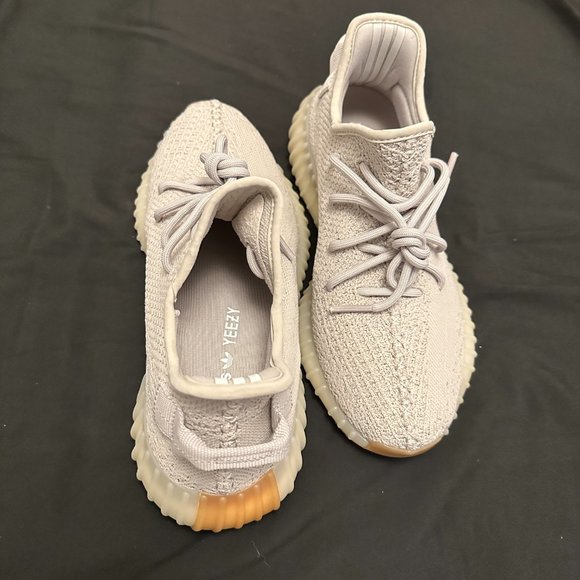 Adidas Yeezy Boost 350v2 Sesame size 8 US - Picture 3 of 4
